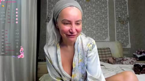 Snapshot of evaa1980 chatting on December 22, 10:45 am Eva online show from December 22, 10:45 am