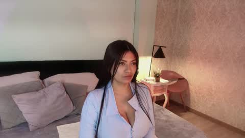 julieth online show from October 7, 12:46 pm