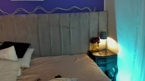 Snapshot of evaa_stevens chatting on July 9, 8:24 pm julieth online show from July 9, 8:24 pm