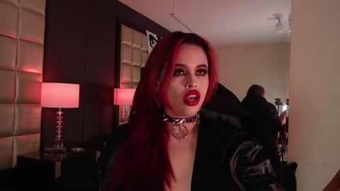 Snapshot of evaafoxxy_ chatting on February 17, 6:04 pm evaafoxxy_ online show from February 17, 6:04 pm
