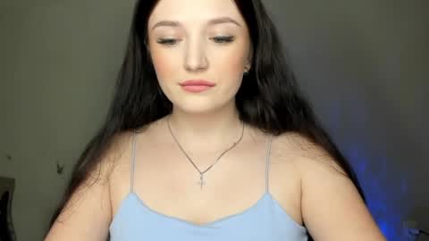 Snapshot of evaamillerr chatting on February 26, 8:22 pm Eva online show from February 26, 8:22 pm