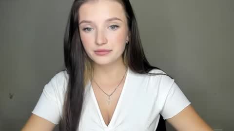 Snapshot of evaamillerr chatting on September 17, 7:10 am Eva online show from September 17, 7:10 am