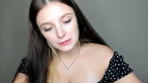 Snapshot of evaamillerr chatting on October 29, 12:07 pm Eva online show from October 29, 12:07 pm