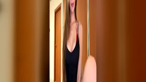 Snapshot of evaangelina_ chatting on June 18, 10:03 pm Eva online show from June 18, 10:03 pm