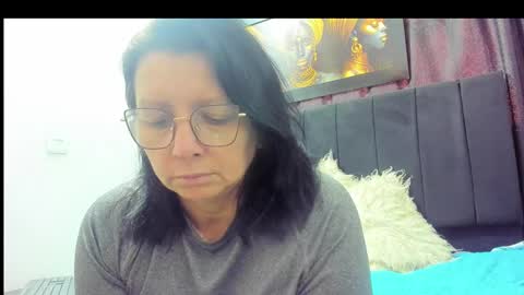 Snapshot of evaaross chatting on October 26, 1:28 pm Eva online show from October 26, 1:28 pm