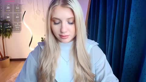 Snapshot of evacadooo chatting on March 1, 2:35 am Eva online show from March 1, 2:35 am