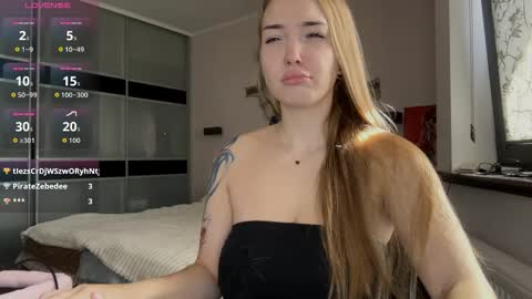 Snapshot of evacarter1 chatting on October 4, 8:34 am evacarter1 online show from October 4, 8:34 am