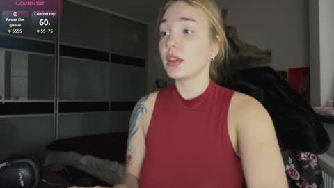 Snapshot of evacarter1 chatting on October 16, 7:53 am evacarter1 online show from October 16, 7:53 am