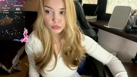 Snapshot of evacarter1 chatting on March 30, 11:33 am evacarter1 online show from March 30, 11:33 am