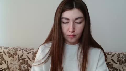 Snapshot of evachaturbatte chatting on April 3, 6:11 am Evachaturbatte online show from April 3, 6:11 am