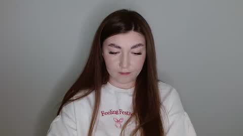 Snapshot of evachaturbatte chatting on April 16, 8:04 am Evachaturbatte online show from April 16, 8:04 am