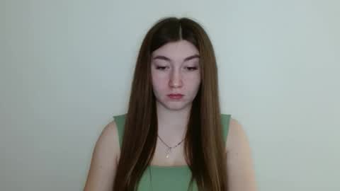 Snapshot of evachaturbatte chatting on May 6, 5:03 am Evachaturbatte online show from May 6, 5:03 am