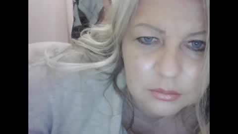 evafrench1991 online show from November 21, 5:06 am