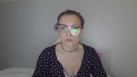 evaglad online show from October 14, 11:44 am
