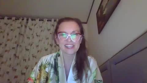 evaglad online show from October 24, 7:21 pm