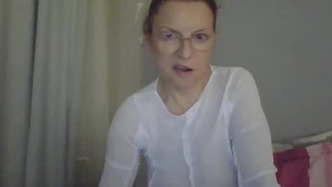 evaglad online show from November 24, 2:22 am