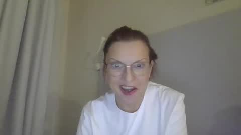 evaglad online show from November 27, 6:21 pm