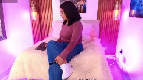 EVA GODDESS  online show from November 15, 8:05 pm