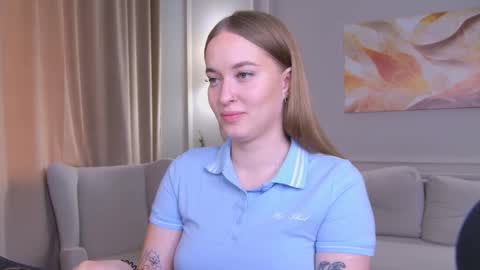 Snapshot of evahariss1 chatting on September 19, 7:21 am evahariss1 online show from September 19, 7:21 am
