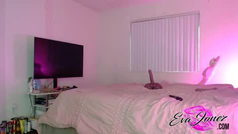 Eva online show from October 9, 1:14 am