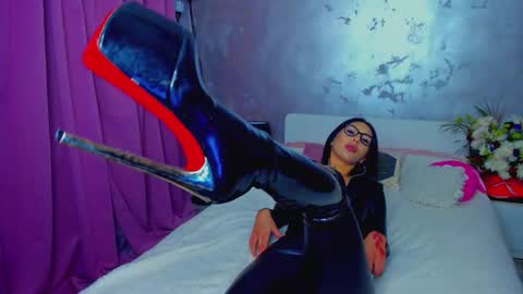 Eva online show from November 22, 8:52 pm