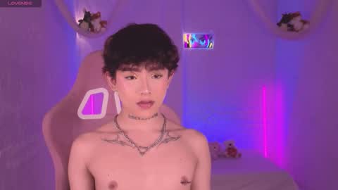 Snapshot of evan__hunter chatting on November 5, 3:23 pm Evan online show from November 5, 3:23 pm