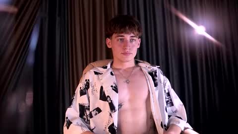 Evan online show from February 9, 9:30 pm