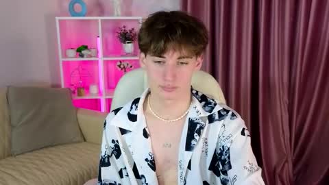 Evan online show from February 25, 10:08 pm