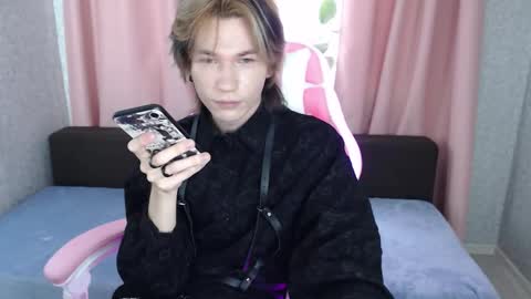 evan_reinhart online show from September 25, 9:13 am