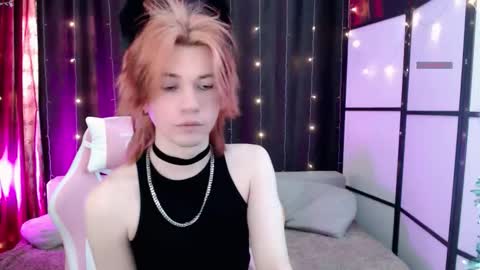 evan_reinhart online show from February 5, 5:23 am