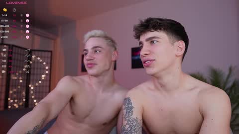 evan_white_ online show from January 21, 5:20 pm