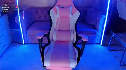 Eva online show from October 24, 4:58 pm