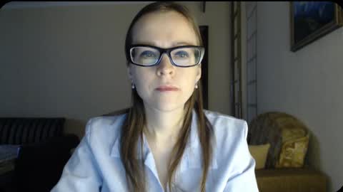 Snapshot of evangeline06 chatting on December 5, 8:11 am YourMistress online show from December 5, 8:11 am