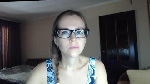 Snapshot of evangeline06 chatting on September 10, 9:09 am YourMistress online show from September 10, 9:09 am