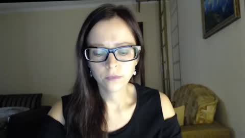 Snapshot of evangeline06 chatting on October 8, 8:56 am YourMistress online show from October 8, 8:56 am
