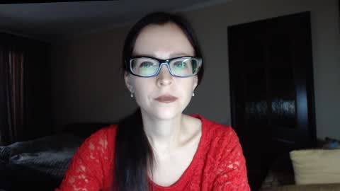 Snapshot of evangeline06 chatting on October 16, 8:59 am YourMistress online show from October 16, 8:59 am