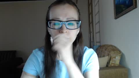 Snapshot of evangeline06 chatting on March 2, 9:05 am YourMistress online show from March 2, 9:05 am