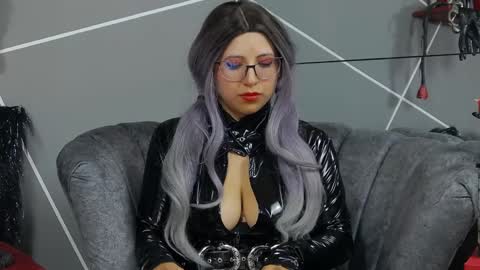 Snapshot of evangeline_17 chatting on December 12, 2:26 am Miss Evangeline    online show from December 12, 2:26 am