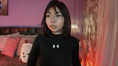 Snapshot of evangeline_bell chatting on November 13, 8:30 pm Eva online show from November 13, 8:30 pm