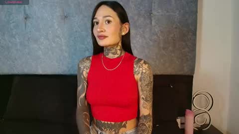 evangeline_hell online show from May 5, 10:45 am