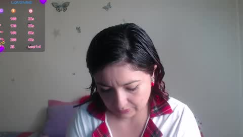 Snapshot of evangeline_lover chatting on June 8, 12:38 pm evangeline_lover online show from June 8, 12:38 pm