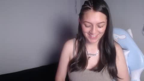 eva  online show from November 13, 3:49 am