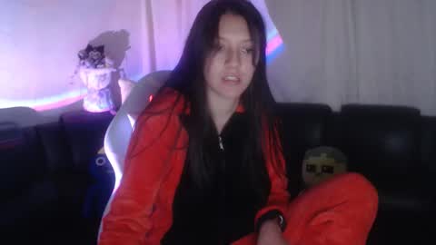 Snapshot of evangeline_petite chatting on February 10, 2:26 am eva online show from February 10, 2:26 am