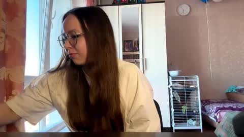 Mia online show from March 21, 2:53 pm