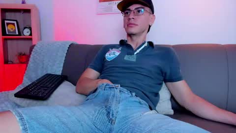 Snapshot of evans_lubov chatting on May 23, 1:26 pm Evans Lubov online show from May 23, 1:26 pm
