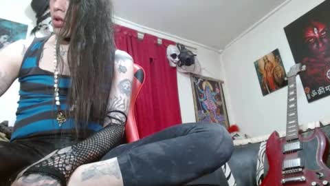 evans_xy online show from May 6, 11:32 pm
