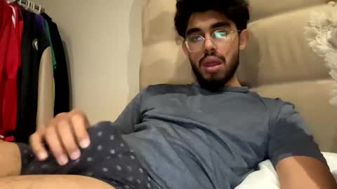 Snapshot of evansjacob chatting on November 4, 12:10 am evansjacob online show from November 4, 12:10 am