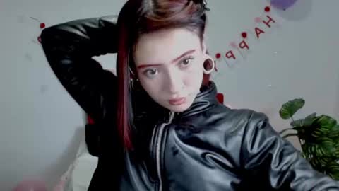 Snapshot of evanss_lx chatting on September 17, 6:53 pm Evanssa lx online show from September 17, 6:53 pm