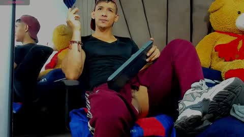   online show from March 7, 2:01 pm