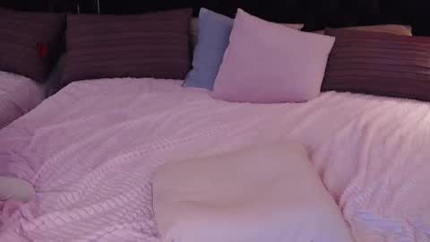 Eva online show from February 17, 2:04 pm